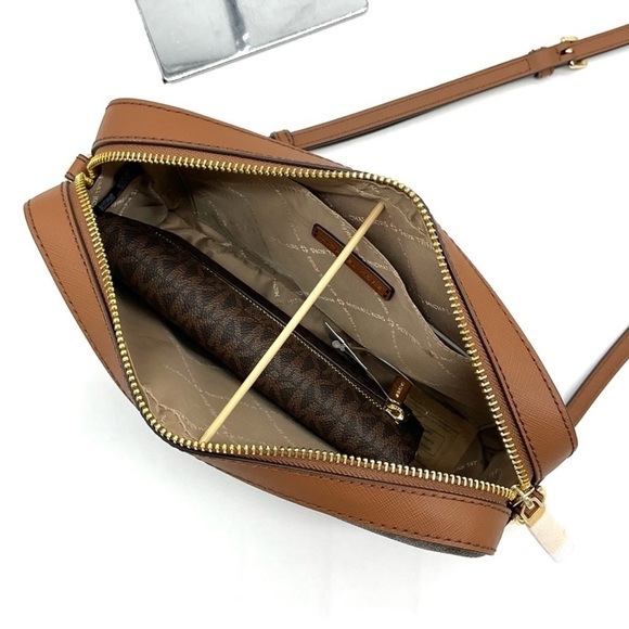 Michael Kors Large EW Crossbody Bag & Large Trifold Wallet Brown/ Gold - Picture 12 of 13